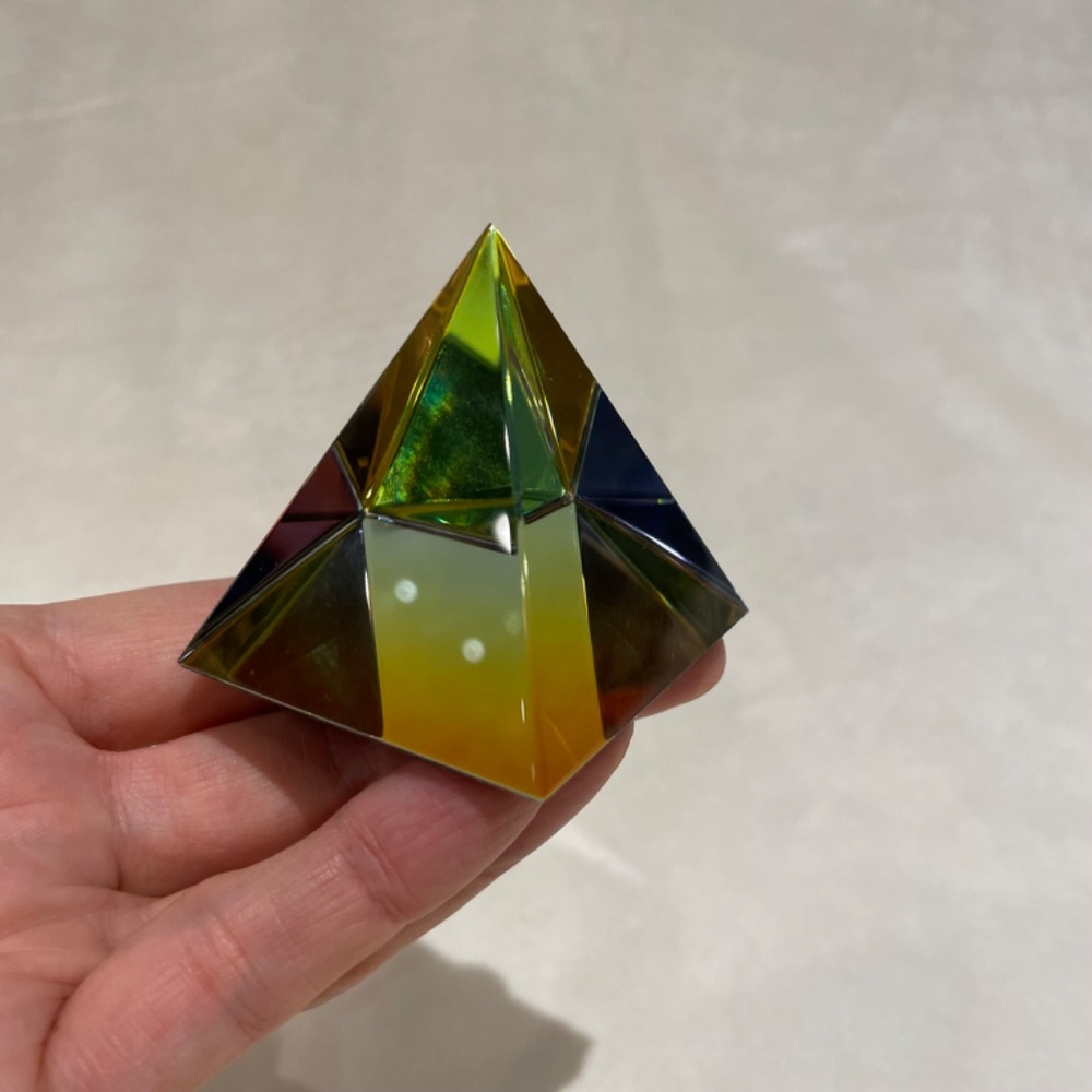 Crystal Pyramid - Picture 4 of 16